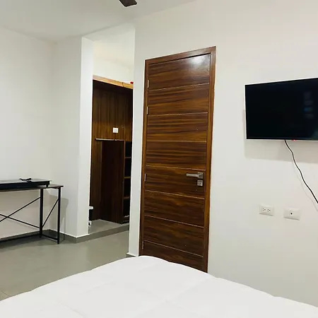 Mia Center Hotel